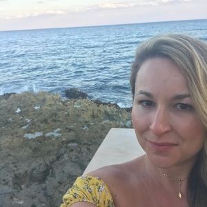 Meet your Posher, Brooke